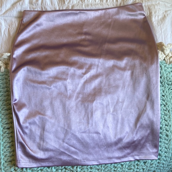 ❤️‍🔥2 for $20❤️‍🔥shiny purple mini skirt - Picture 2 of 3